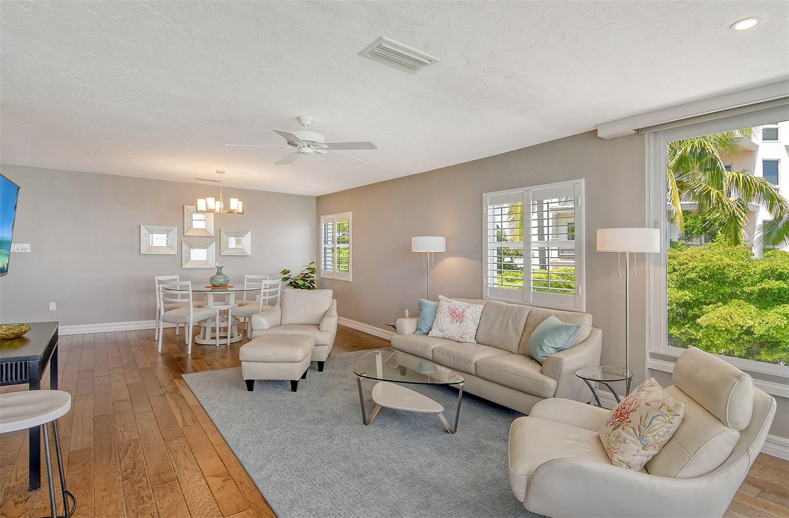 HARBOR HOUSE SOUTH - Residential