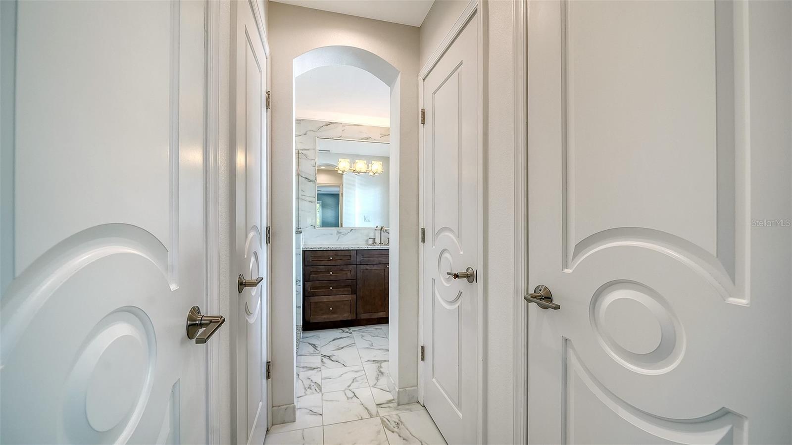 HARBOR HOUSE SOUTH - Residential