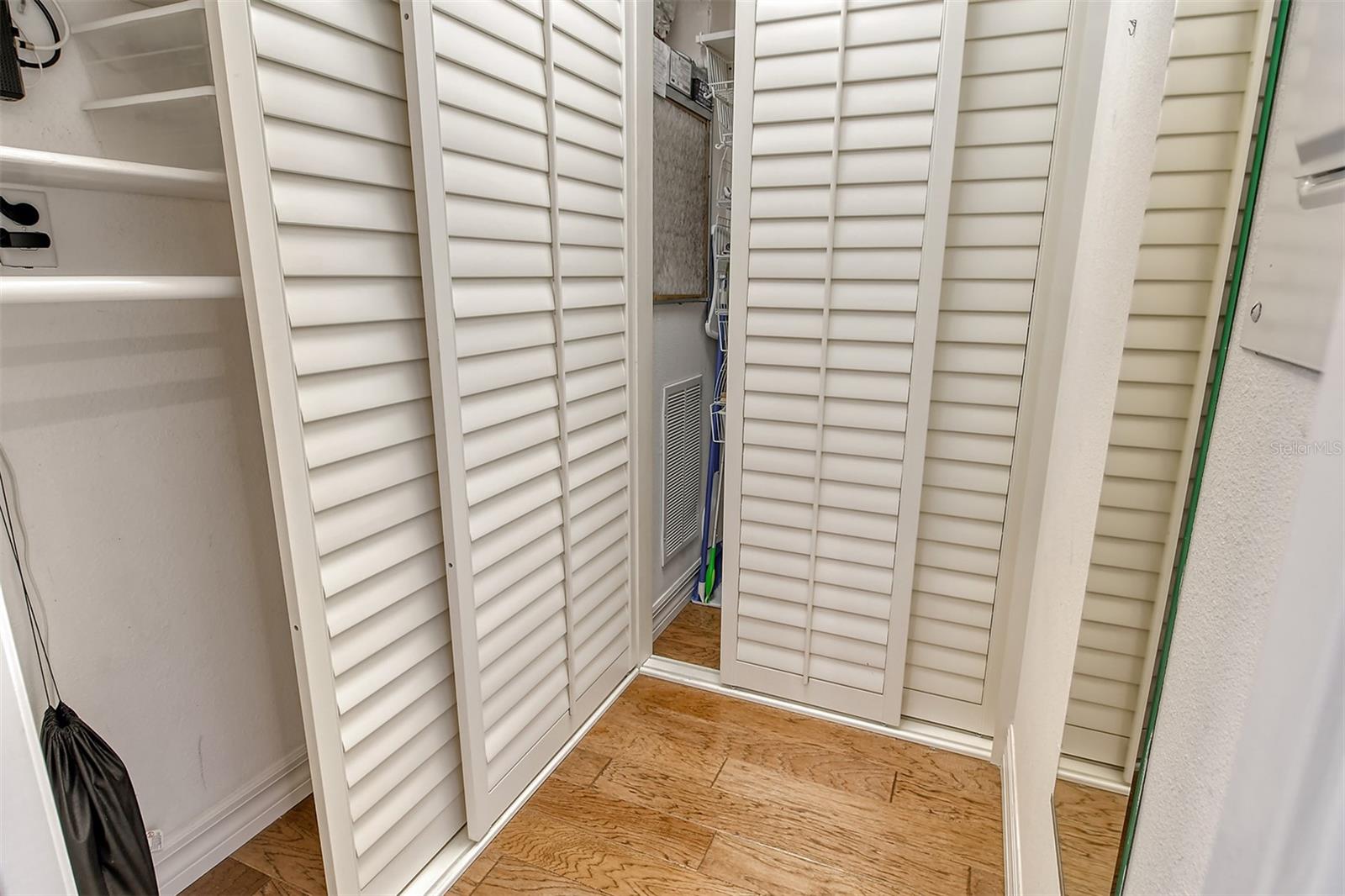 HARBOR HOUSE SOUTH - Residential