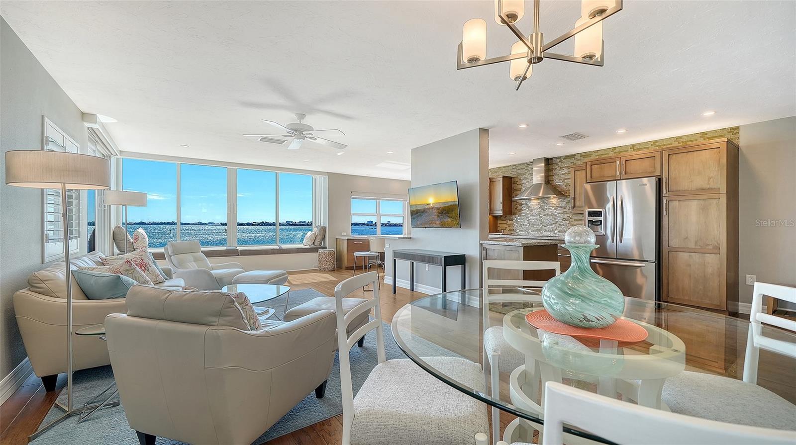 HARBOR HOUSE SOUTH - Residential