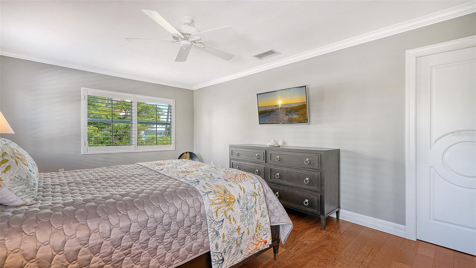 HARBOR HOUSE SOUTH - Residential