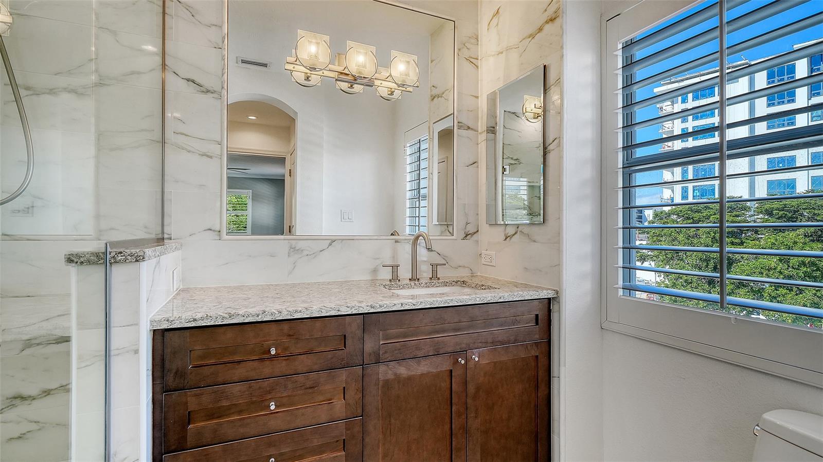 HARBOR HOUSE SOUTH - Residential