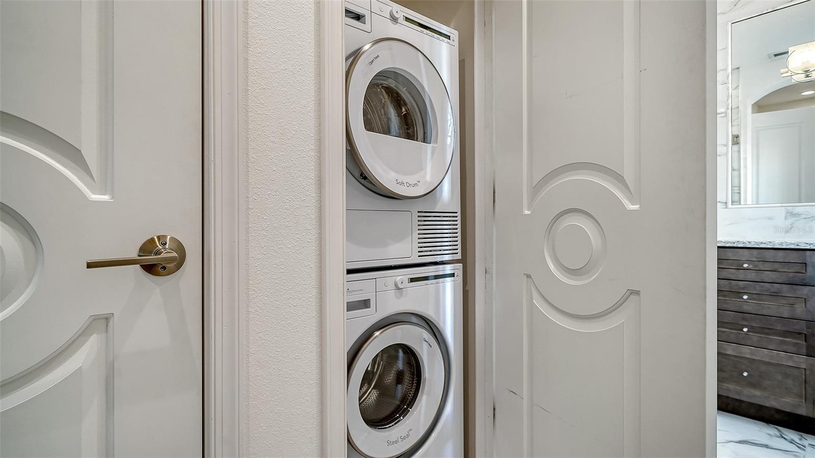 HARBOR HOUSE SOUTH - Residential