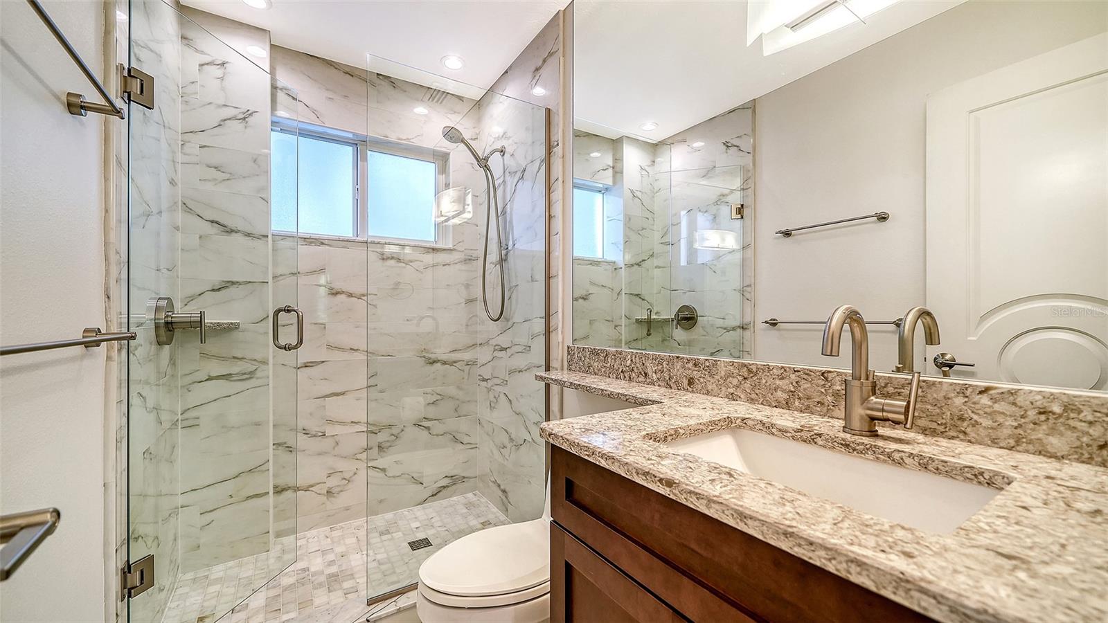 HARBOR HOUSE SOUTH - Residential