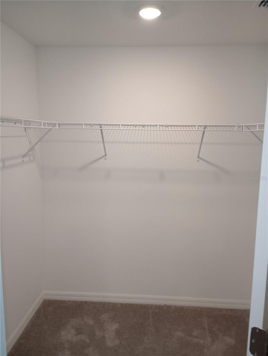 TOWNES/LK THOMAS PH 2 - Residential Lease