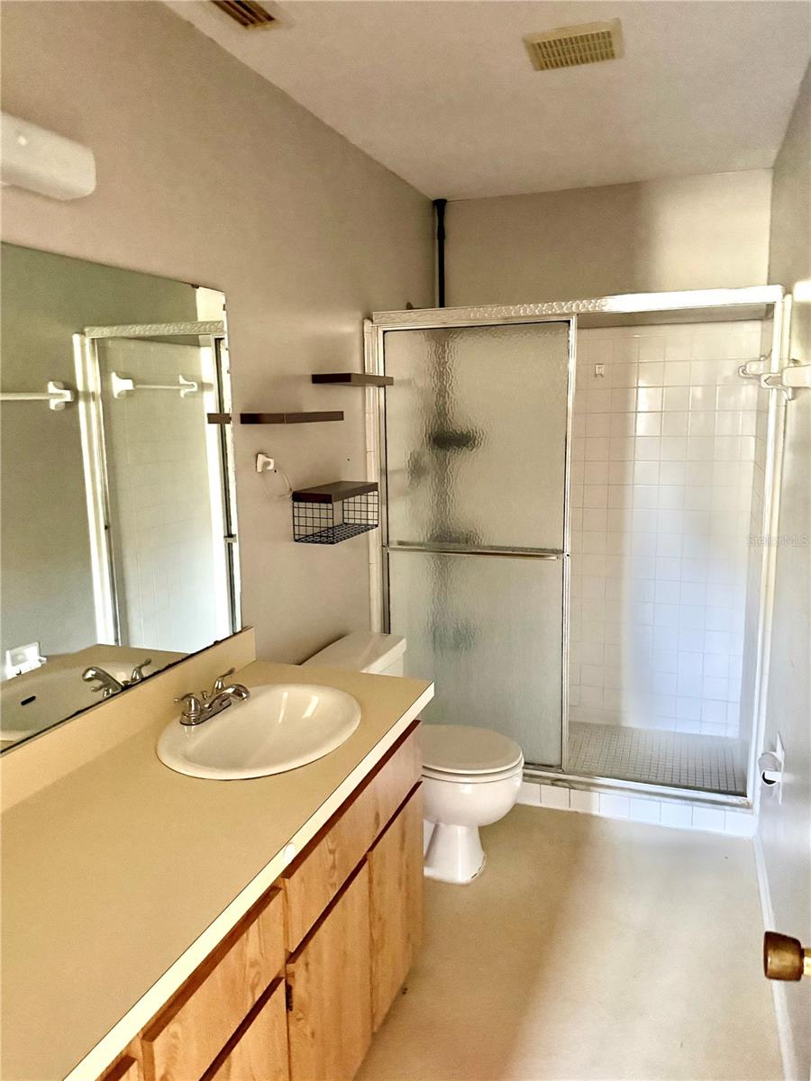 ARBOR WOODS NORTH - Residential Lease