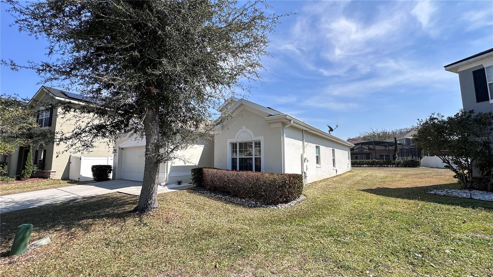 FALCON TRACE UNIT 9 - Residential Lease