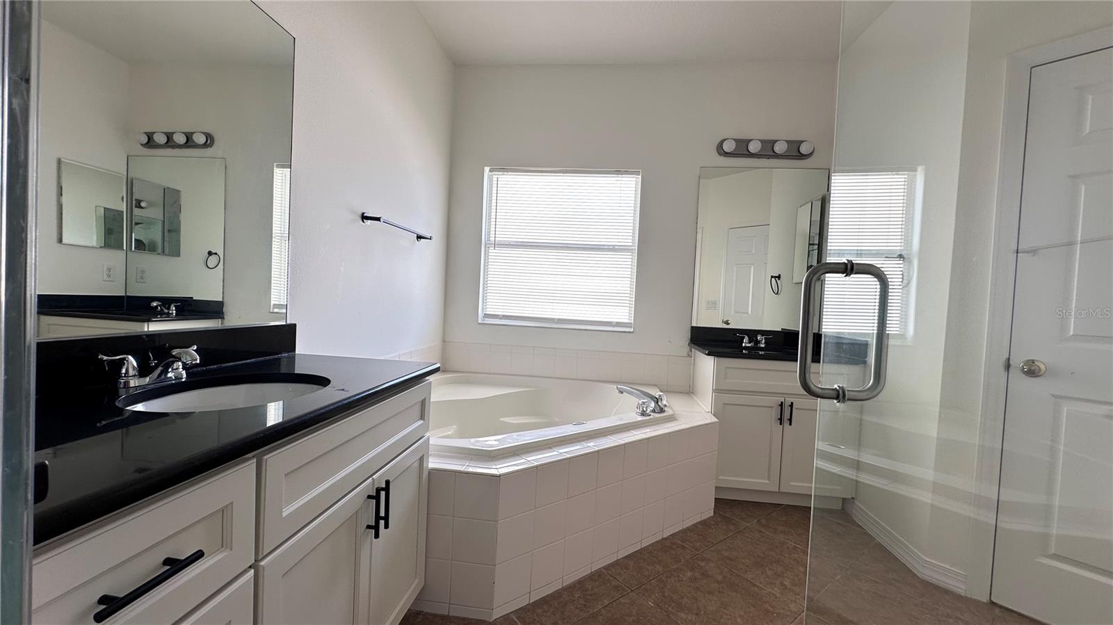 FALCON TRACE UNIT 9 - Residential Lease