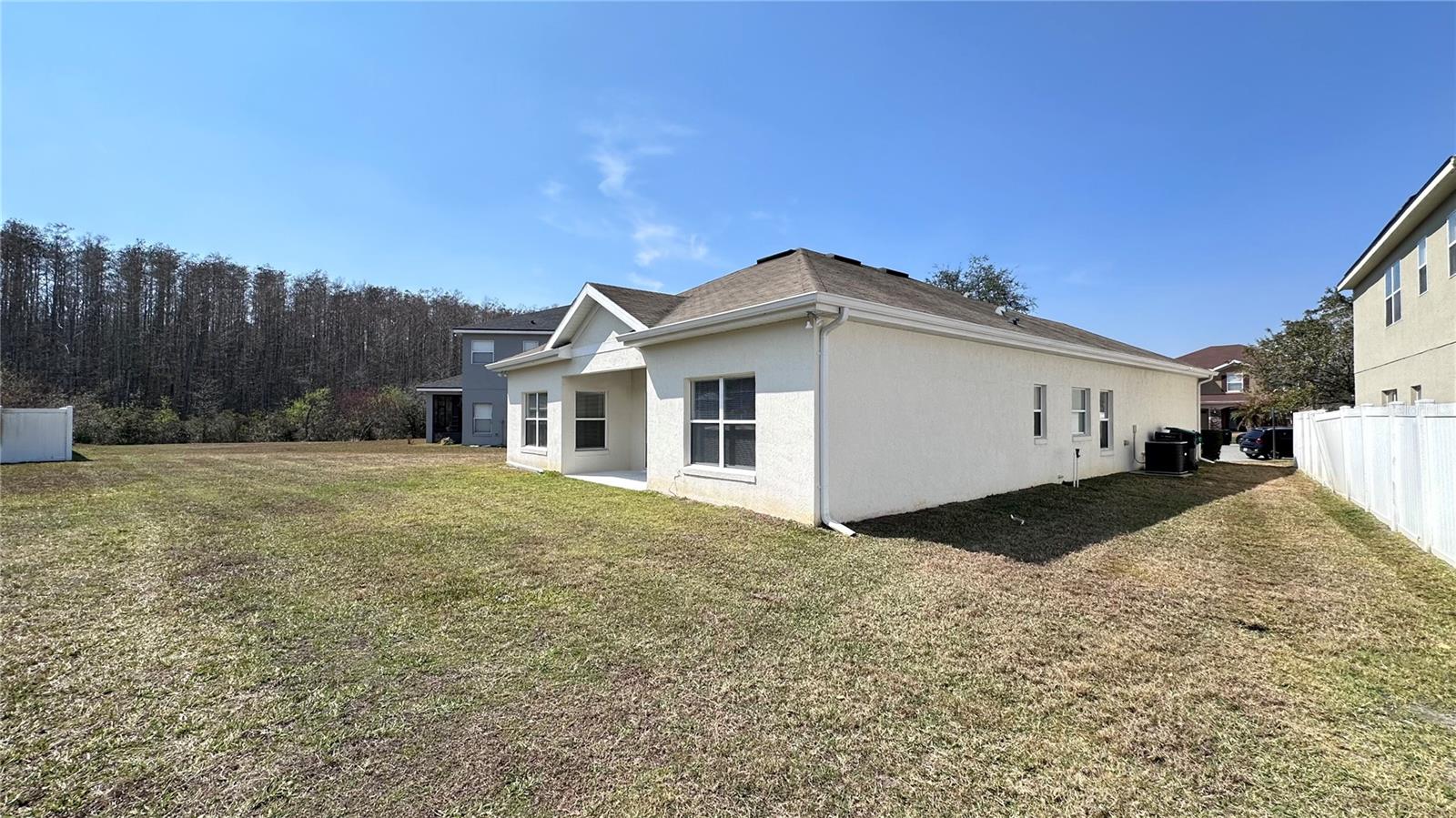 FALCON TRACE UNIT 9 - Residential Lease