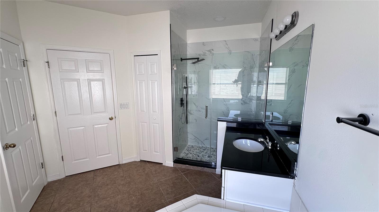 FALCON TRACE UNIT 9 - Residential Lease