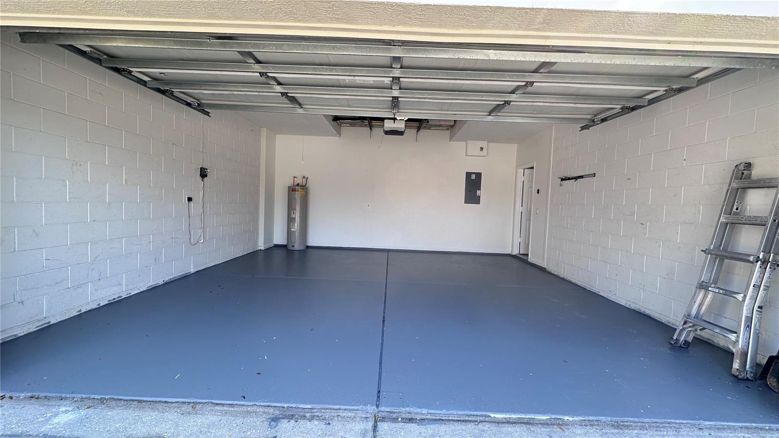 FALCON TRACE UNIT 9 - Residential Lease