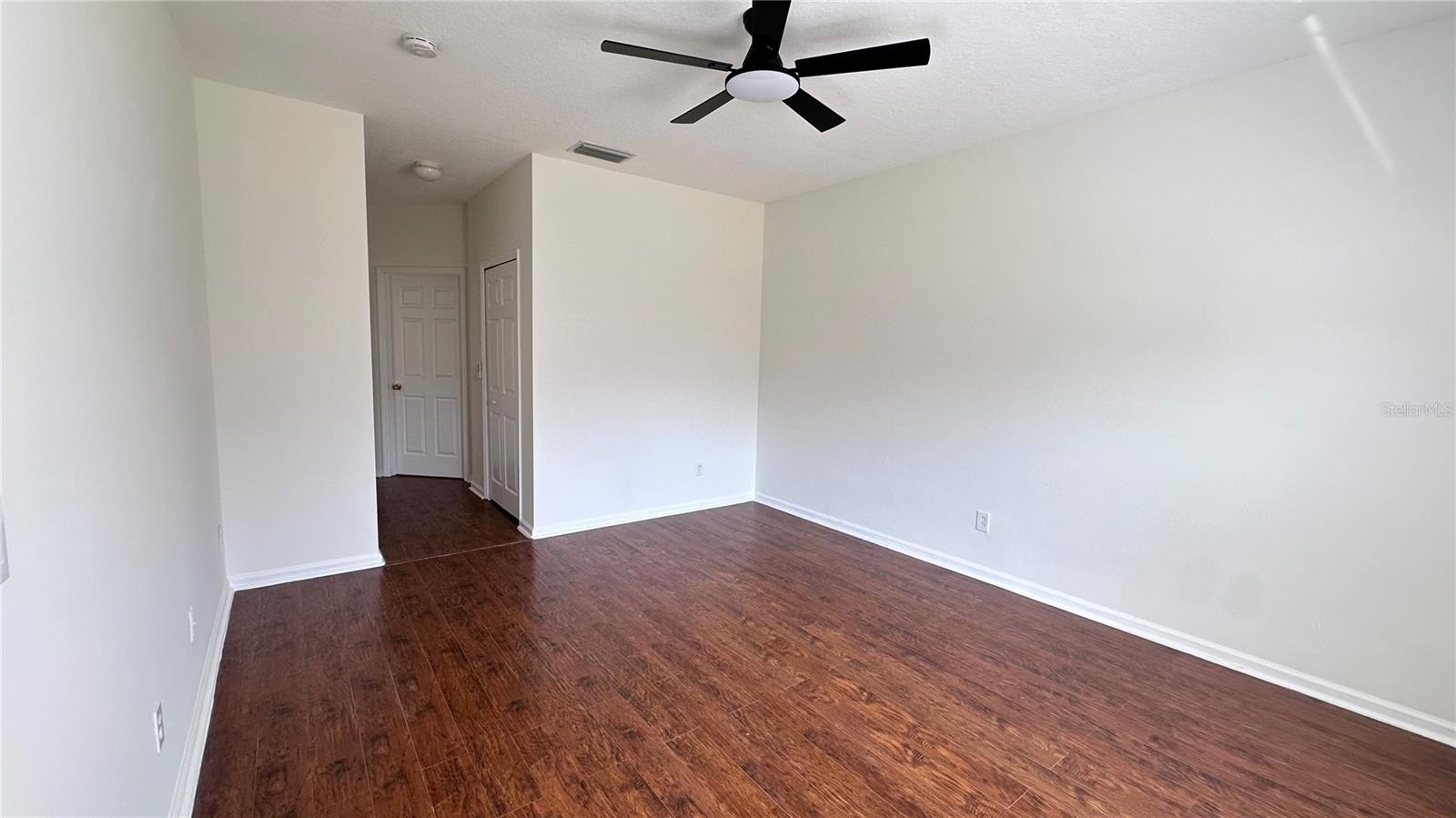 FALCON TRACE UNIT 9 - Residential Lease