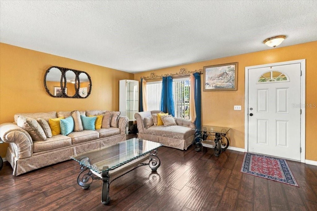 Photo of 7517 Hunters Greene Circle, Lakeland, FL 33810 (MLS # L4964714)