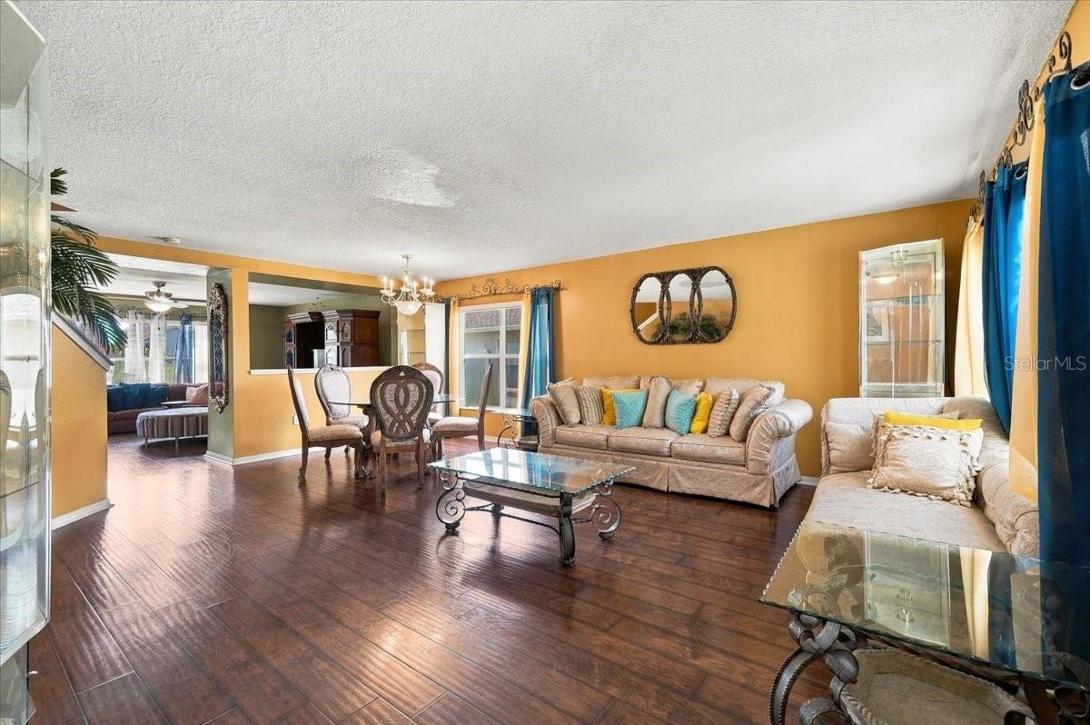 7517 HUNTERS GREENE CIRCLE