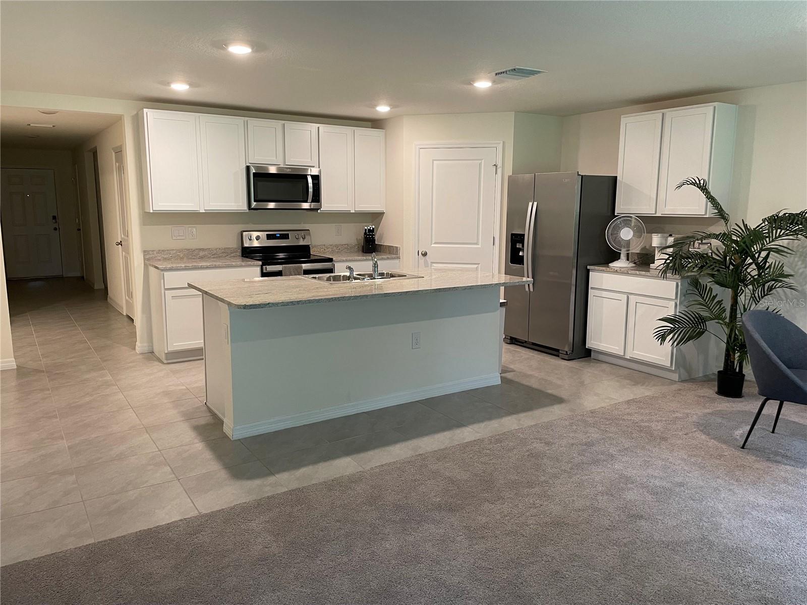 SUWANNEE LAKESIDE PH 1 - Residential Lease