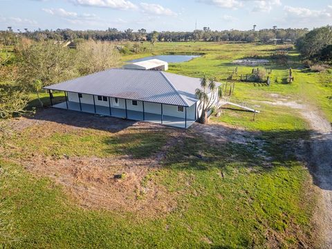 A home in WAUCHULA