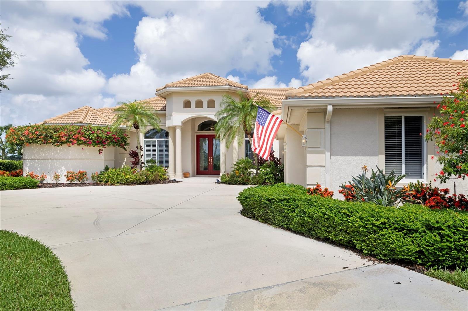 2528 TOM MORRIS DRIVE