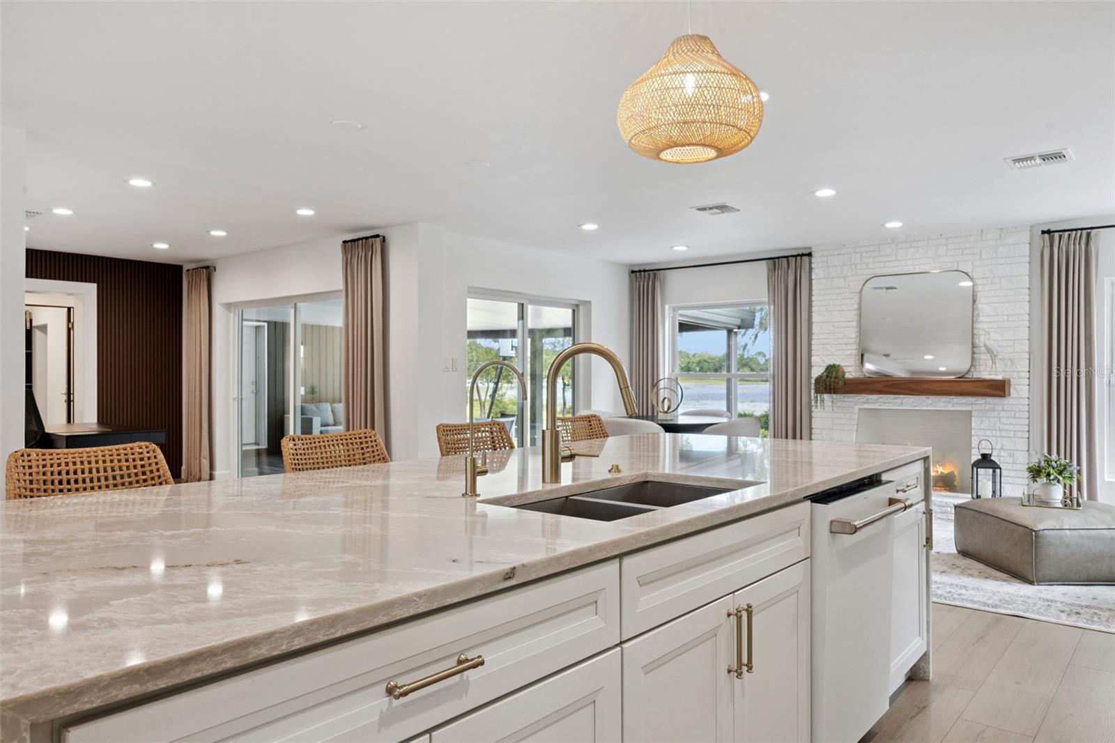 LAKE AVALON HEIGHTS - Residential