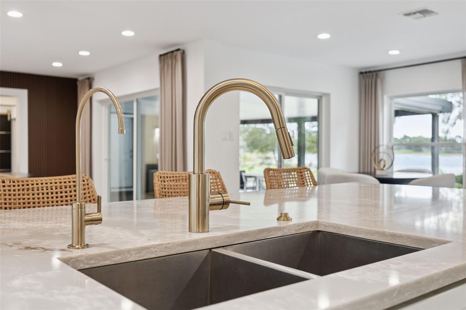 LAKE AVALON HEIGHTS - Residential