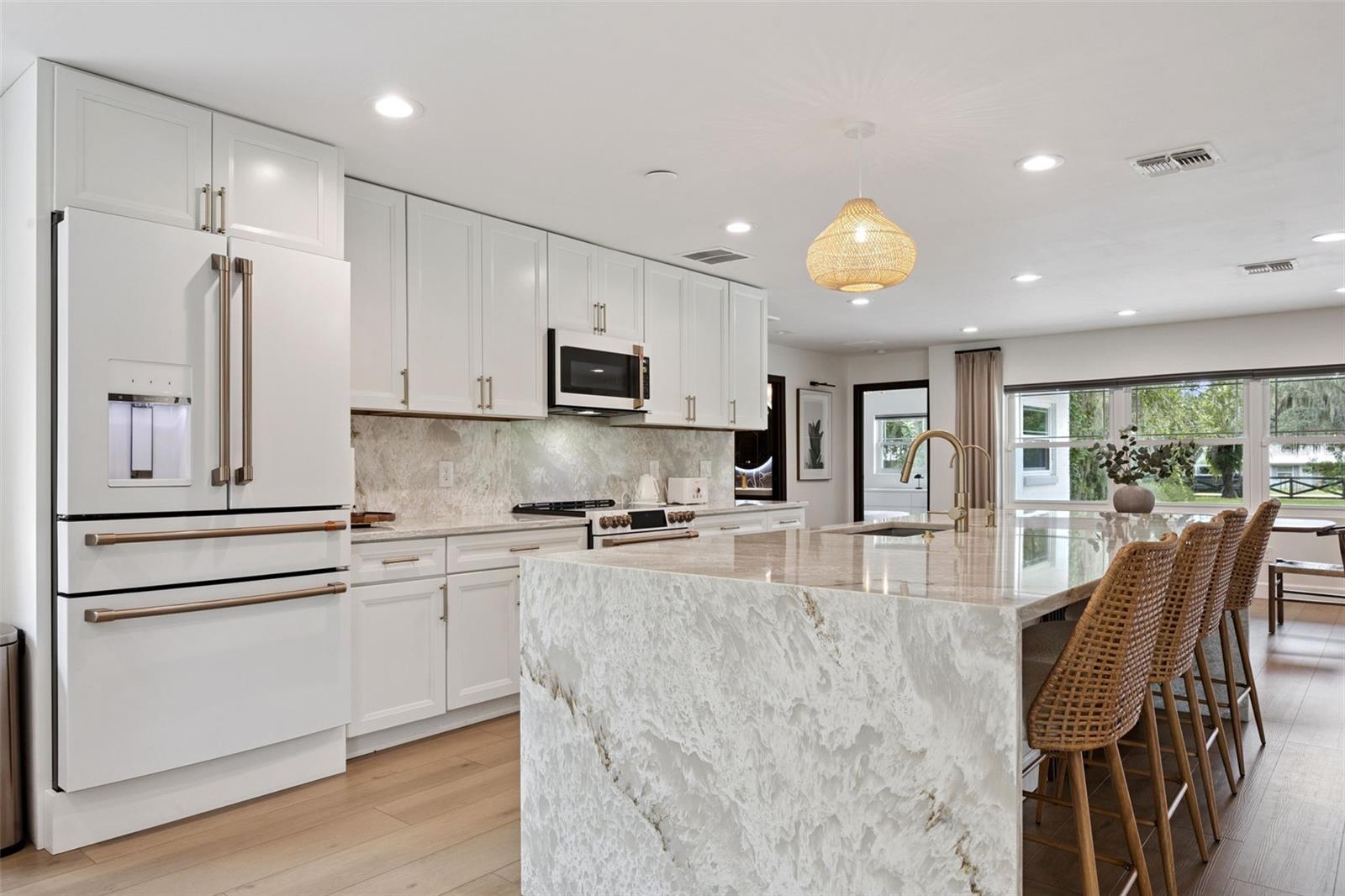 LAKE AVALON HEIGHTS - Residential