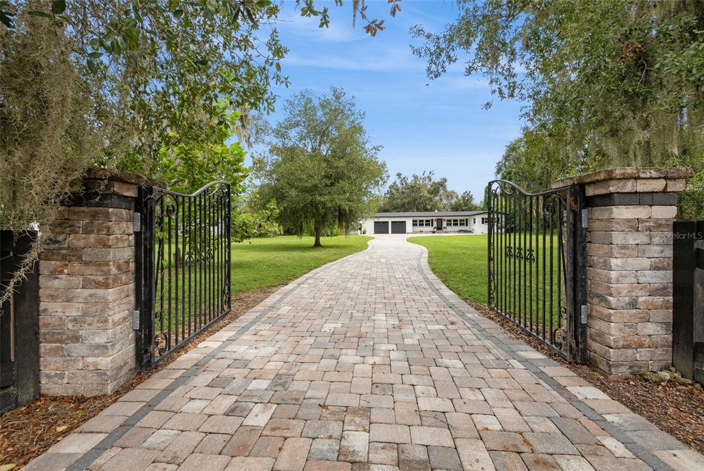 Photo of 17661 Davenport Road, Winter Garden, FL 34787 (MLS # O6350509)