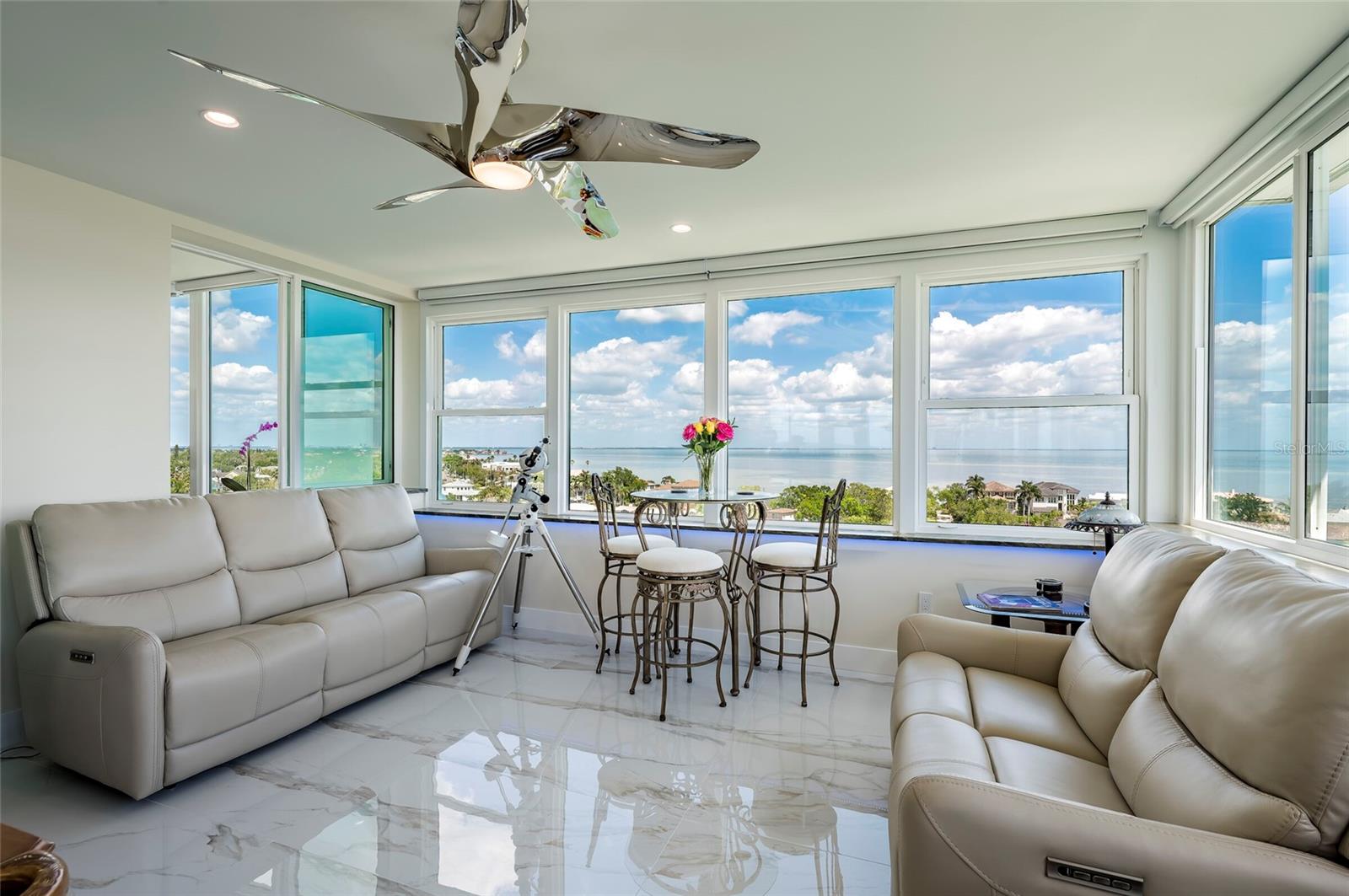 BRIGHTWATERS TOWER OF SNELL ISLE - Residential