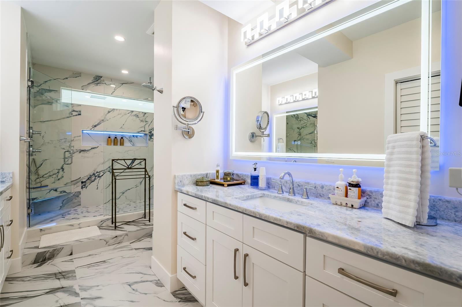 BRIGHTWATERS TOWER OF SNELL ISLE - Residential