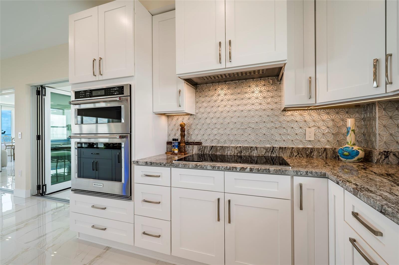 BRIGHTWATERS TOWER OF SNELL ISLE - Residential