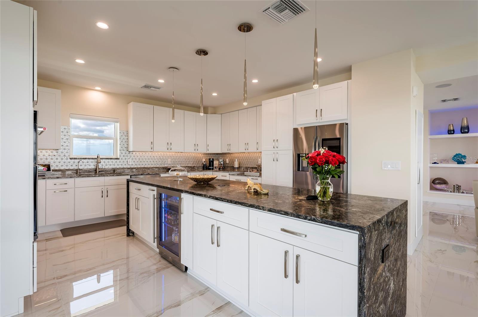 BRIGHTWATERS TOWER OF SNELL ISLE - Residential