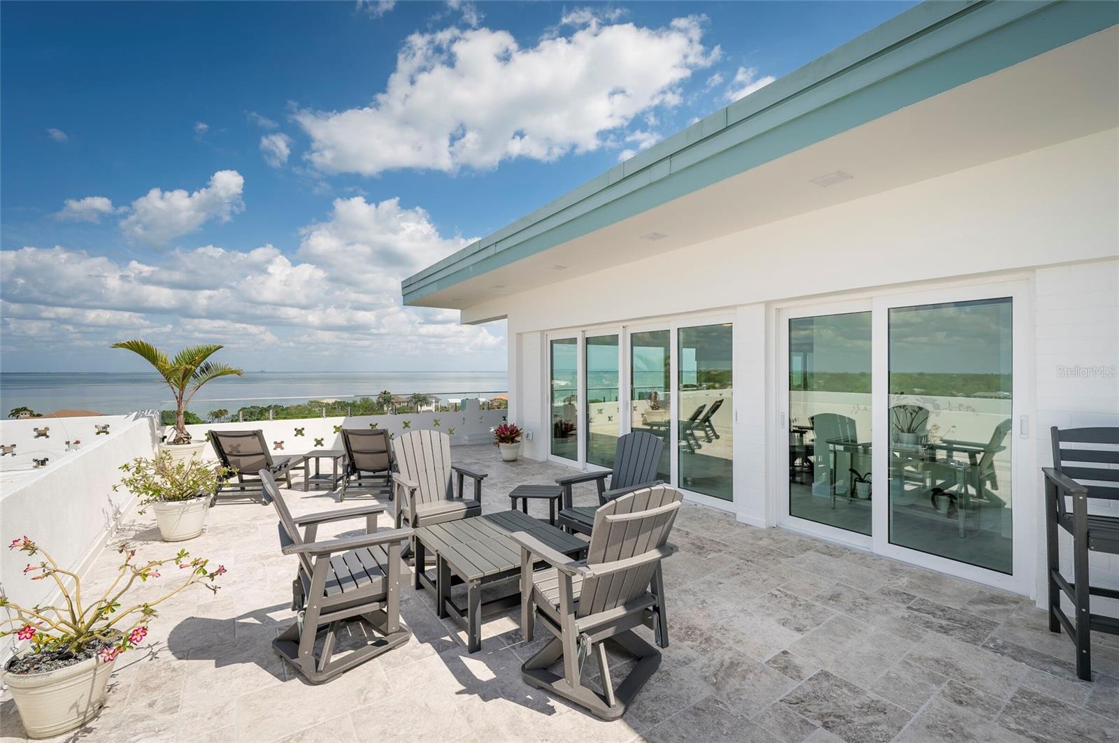 BRIGHTWATERS TOWER OF SNELL ISLE - Residential