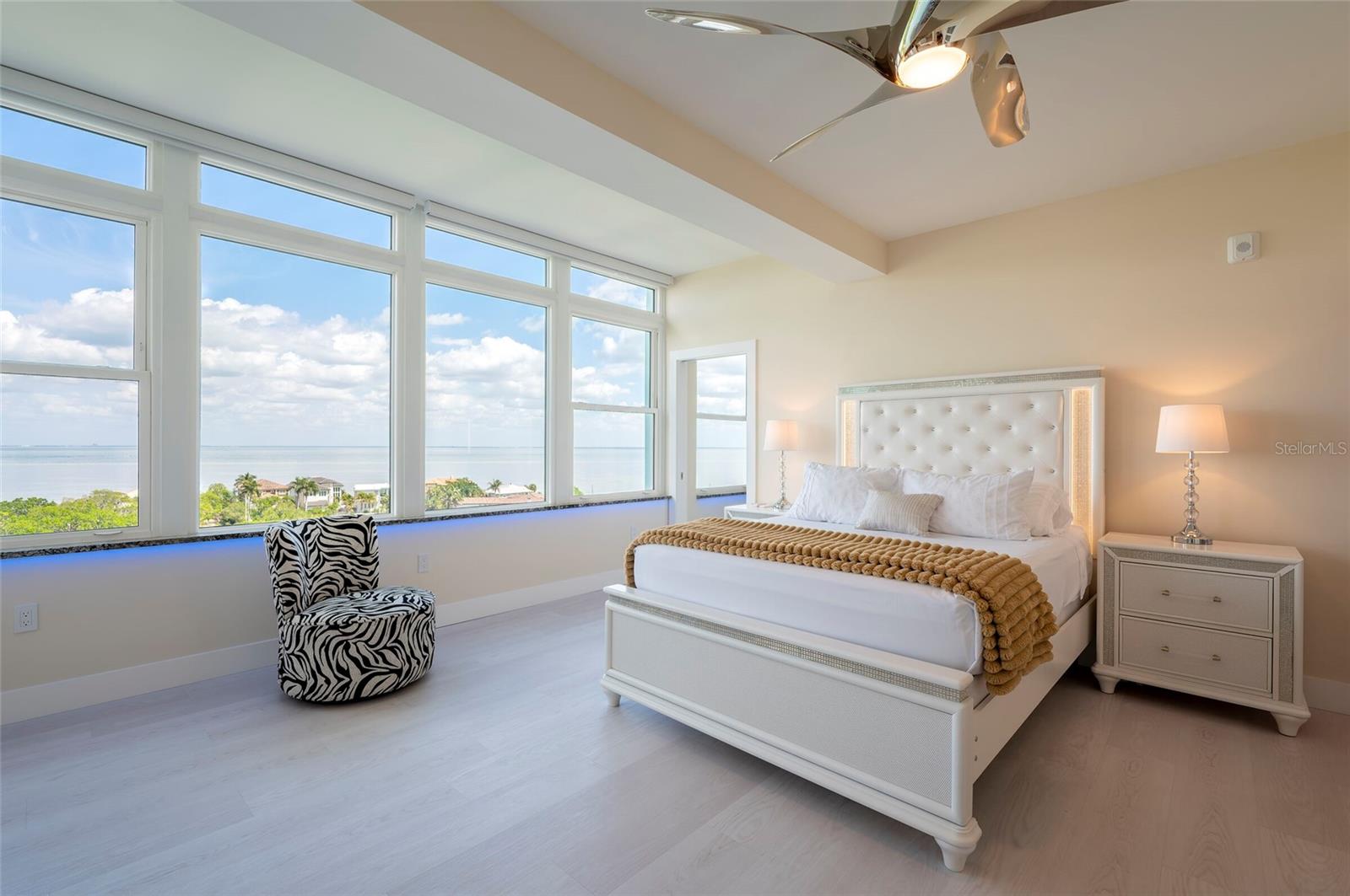 BRIGHTWATERS TOWER OF SNELL ISLE - Residential