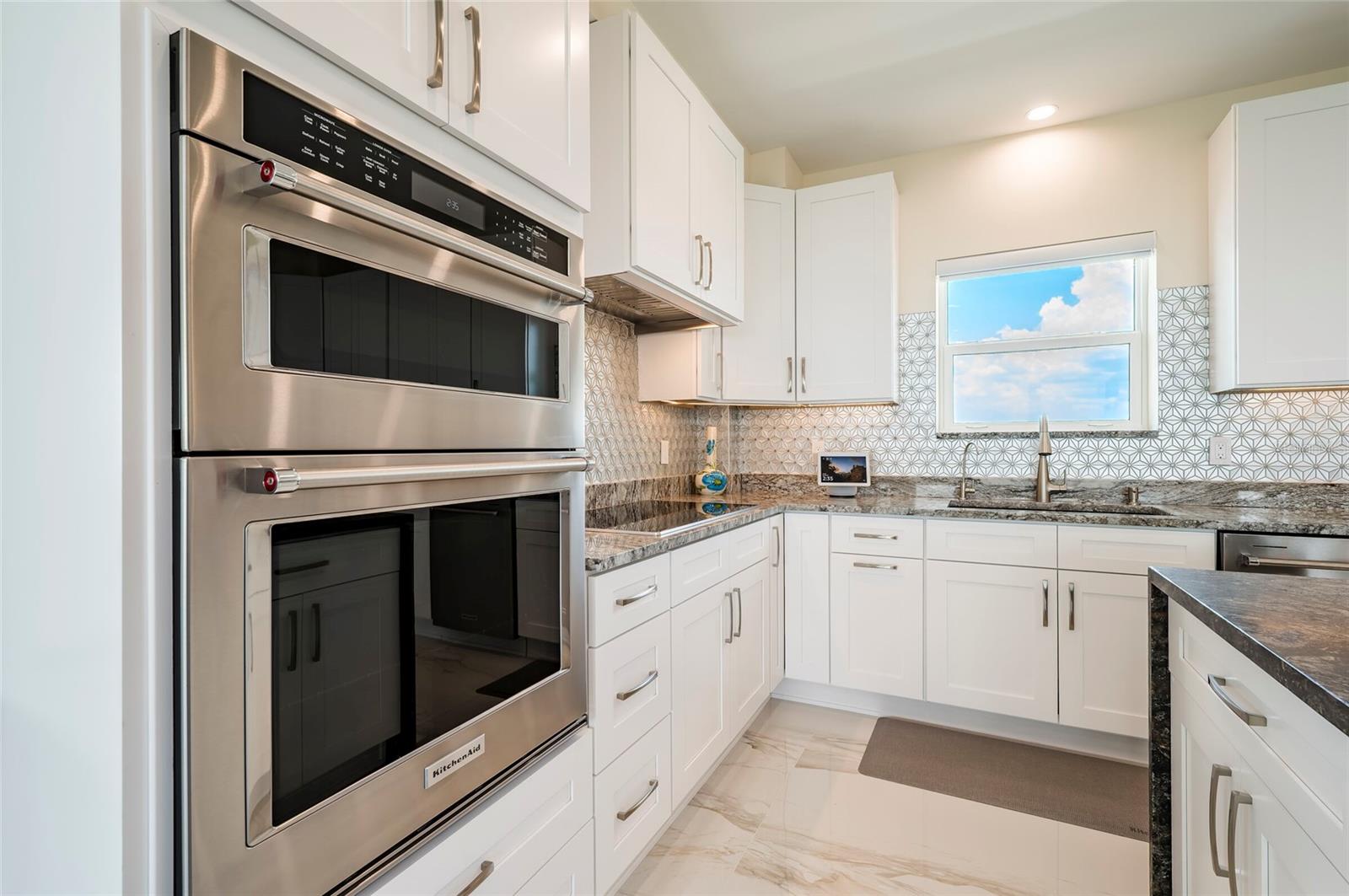 BRIGHTWATERS TOWER OF SNELL ISLE - Residential