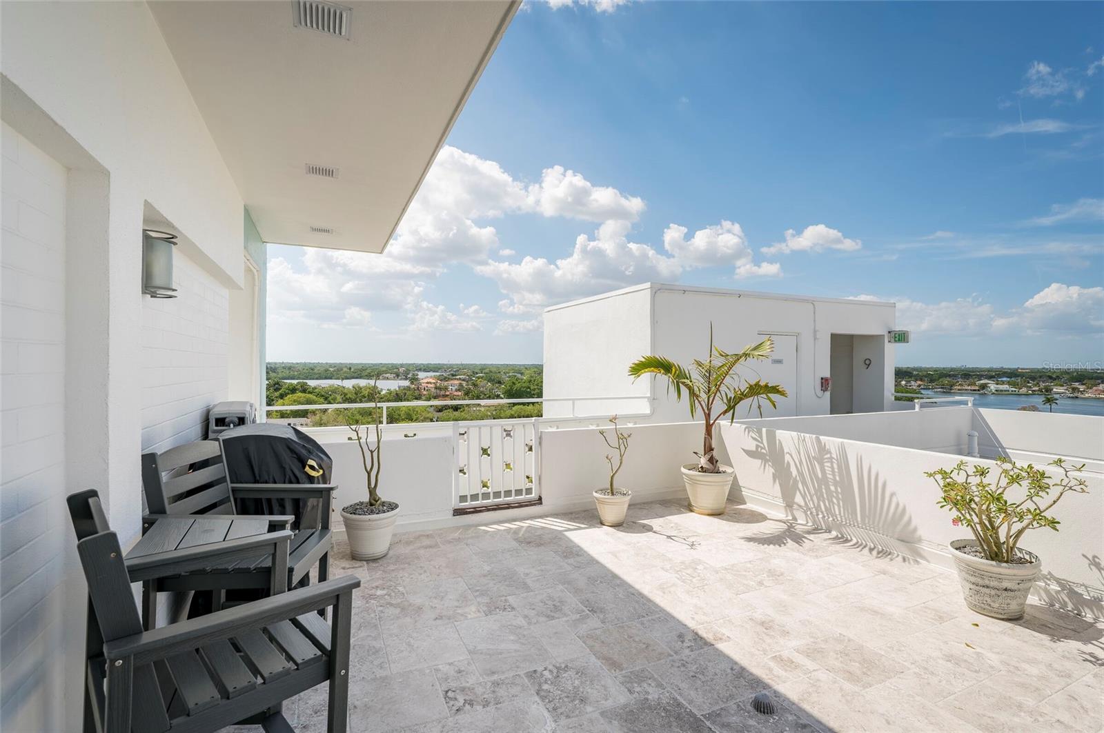 BRIGHTWATERS TOWER OF SNELL ISLE - Residential