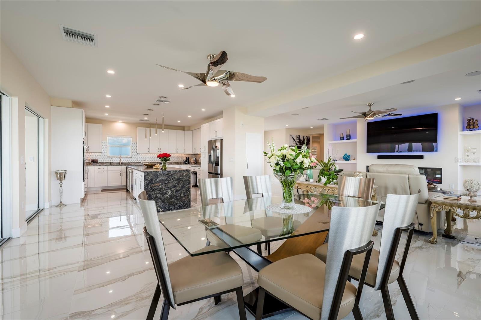 BRIGHTWATERS TOWER OF SNELL ISLE - Residential