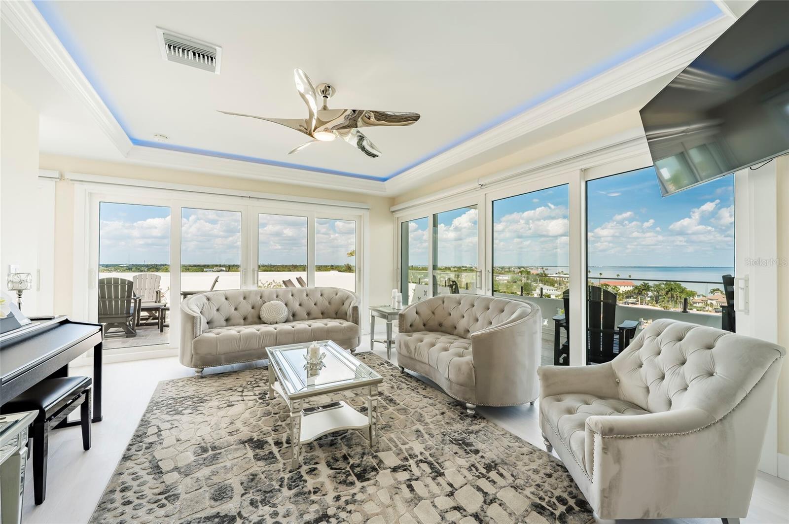 BRIGHTWATERS TOWER OF SNELL ISLE - Residential