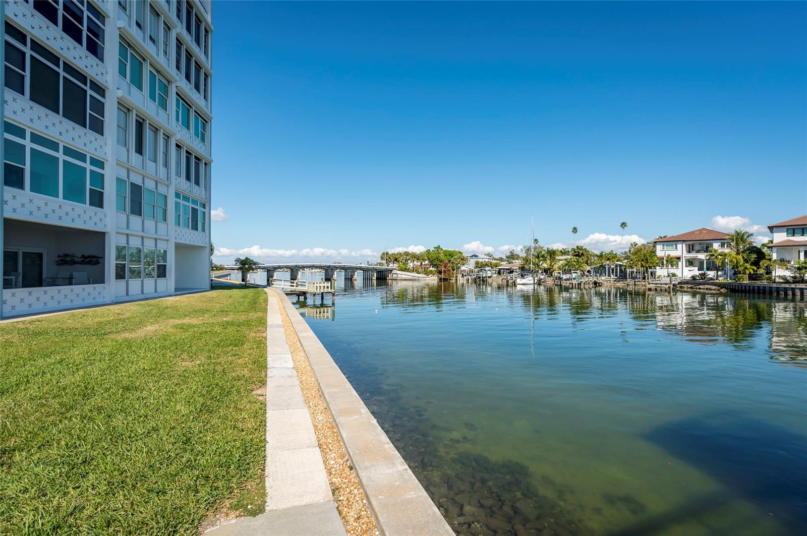 BRIGHTWATERS TOWER OF SNELL ISLE - Residential