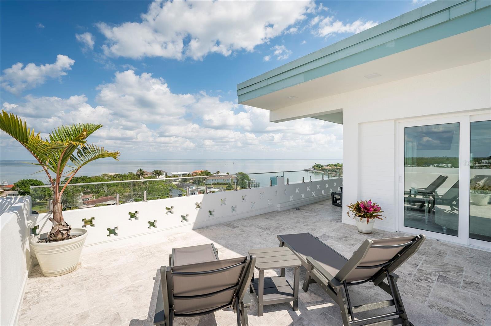 BRIGHTWATERS TOWER OF SNELL ISLE - Residential