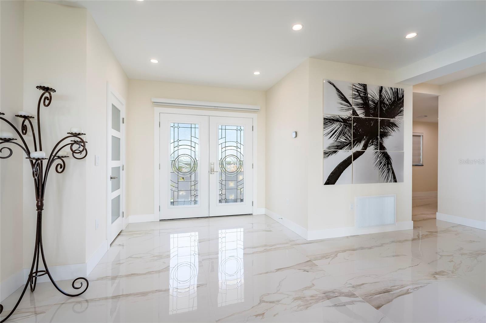 BRIGHTWATERS TOWER OF SNELL ISLE - Residential