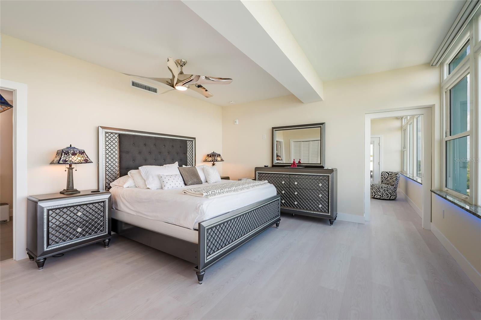 BRIGHTWATERS TOWER OF SNELL ISLE - Residential