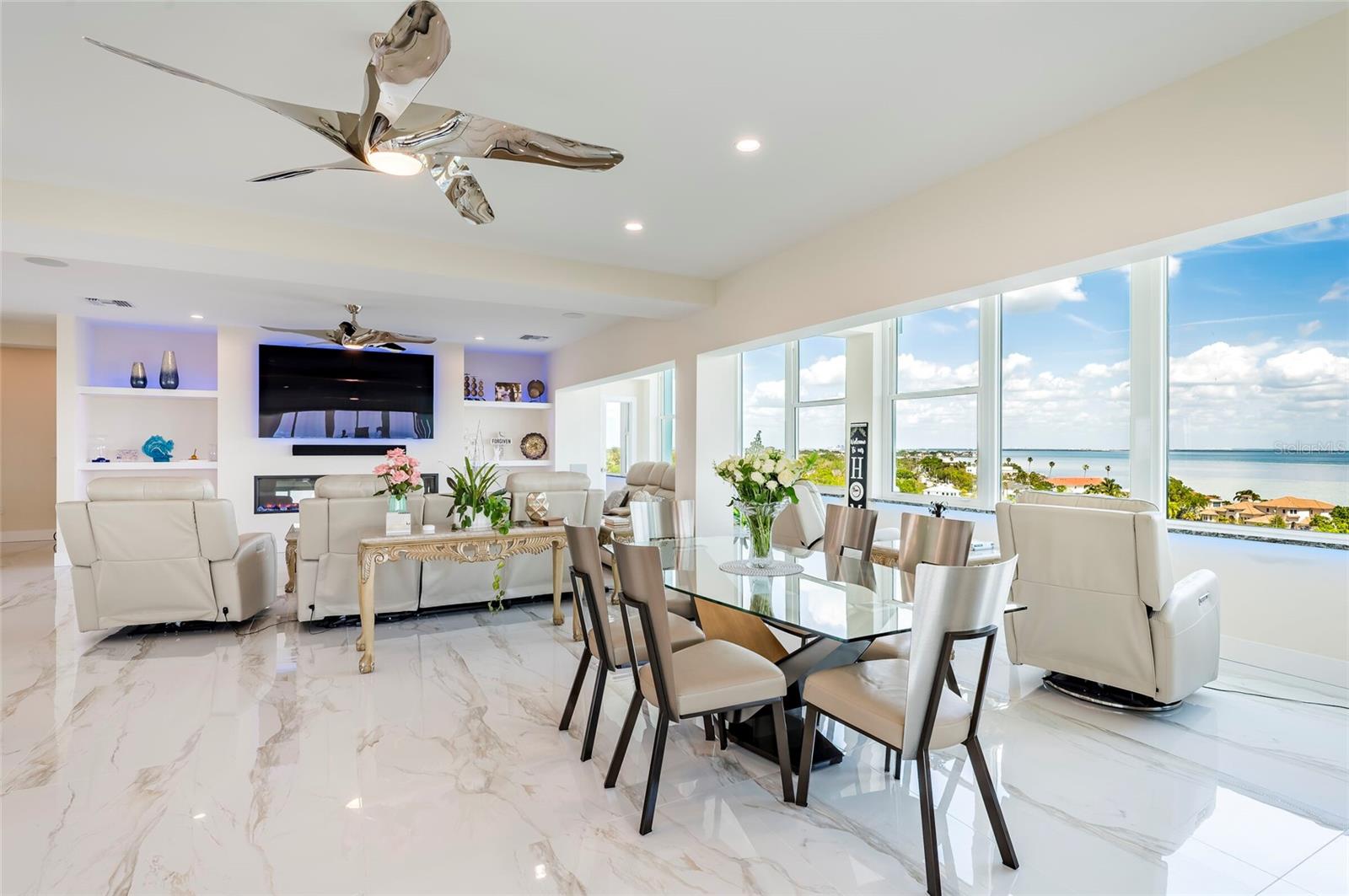 BRIGHTWATERS TOWER OF SNELL ISLE - Residential