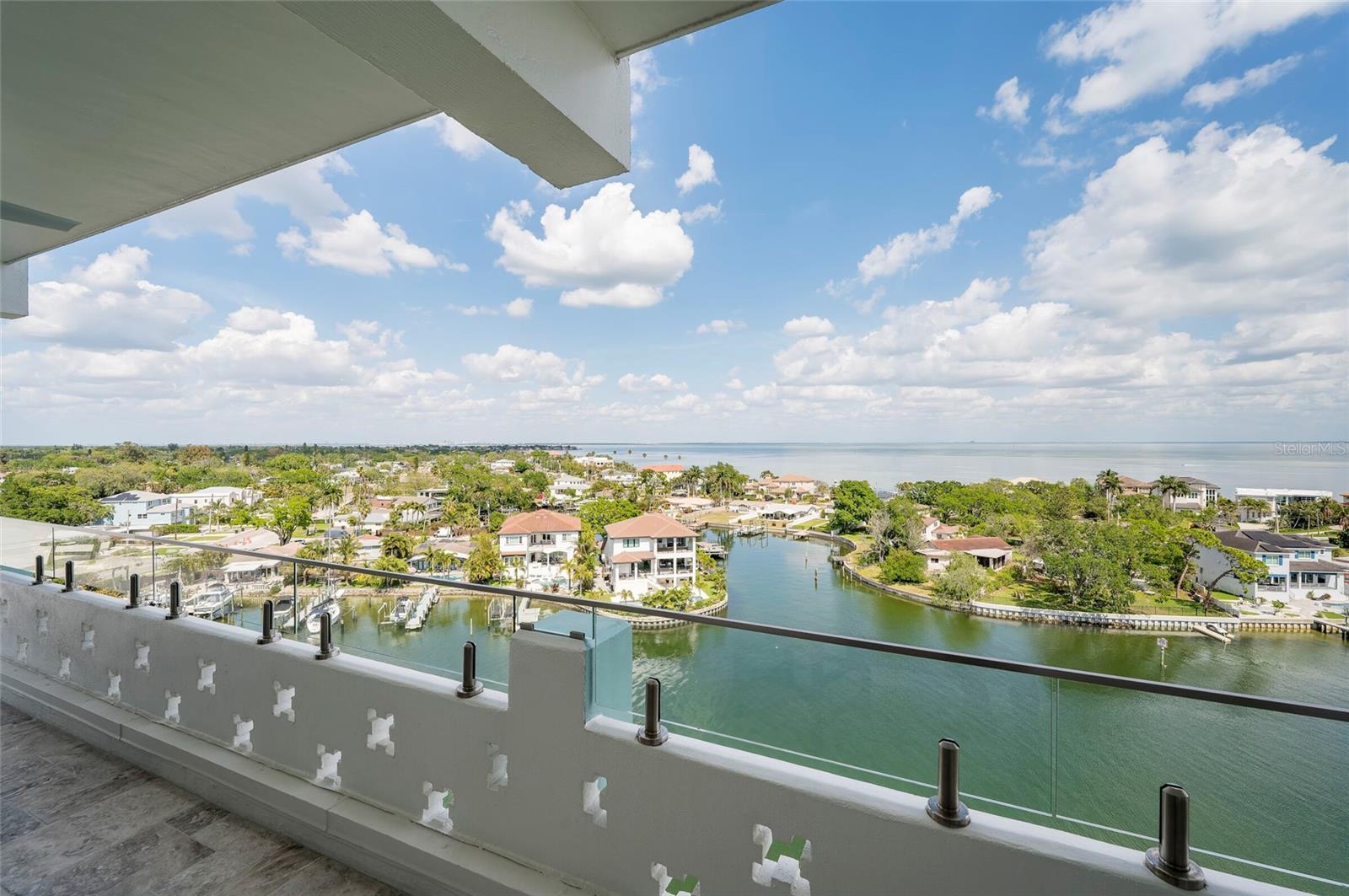 BRIGHTWATERS TOWER OF SNELL ISLE - Residential