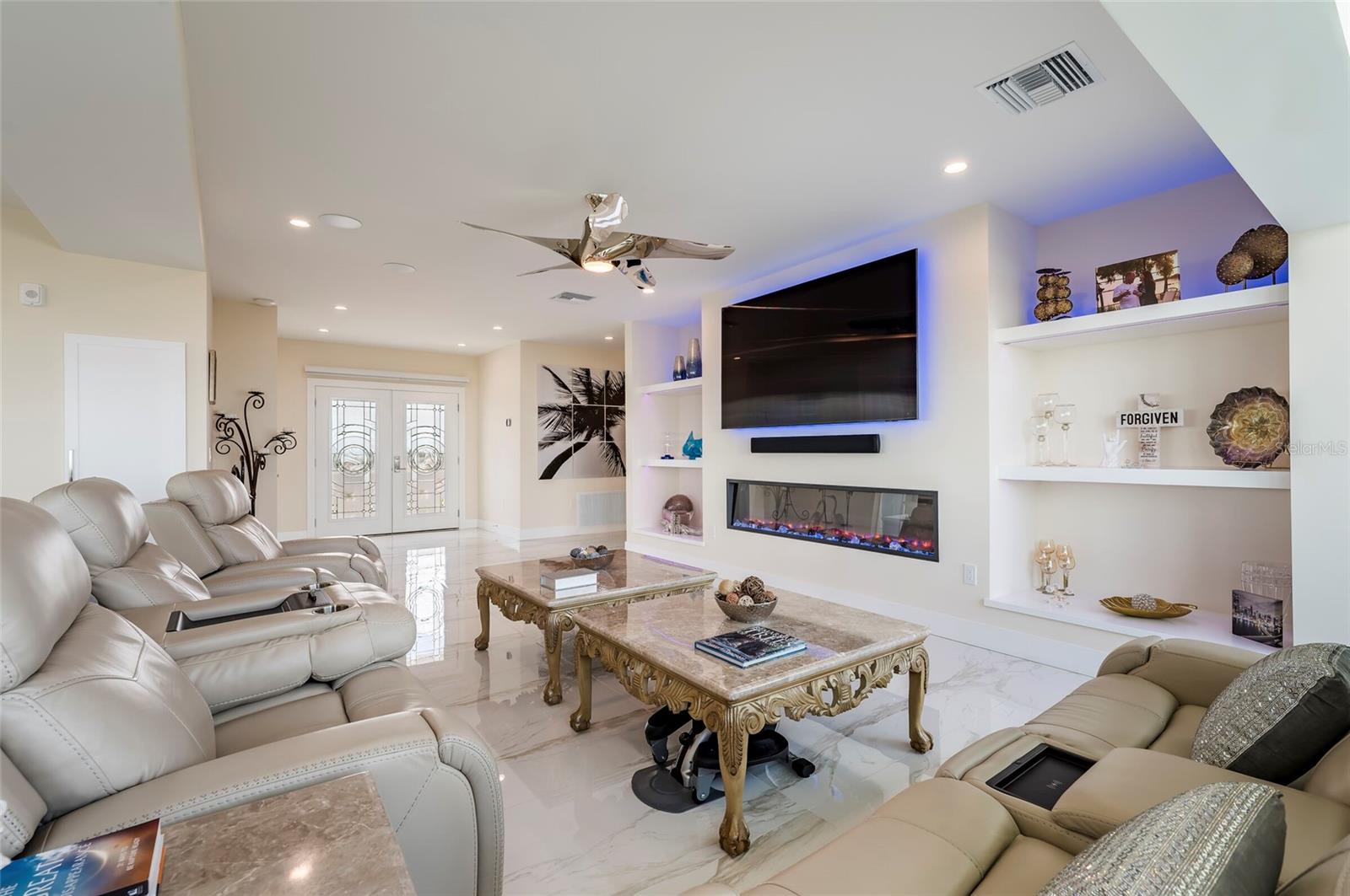 BRIGHTWATERS TOWER OF SNELL ISLE - Residential