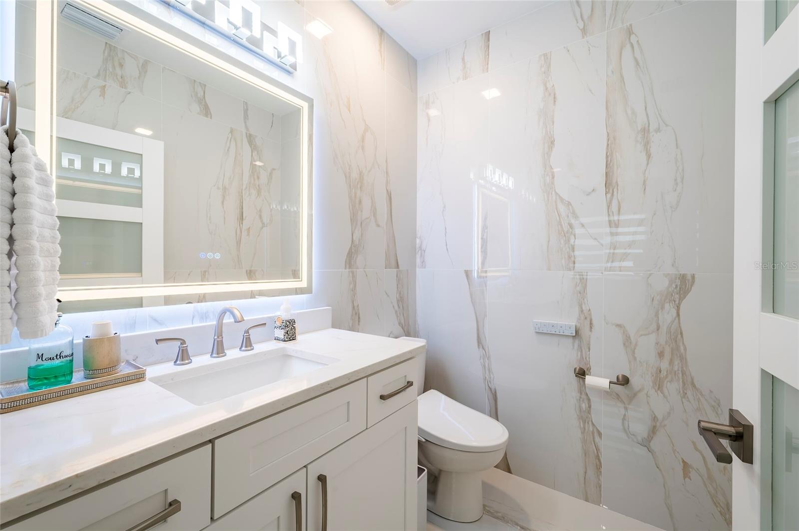 BRIGHTWATERS TOWER OF SNELL ISLE - Residential