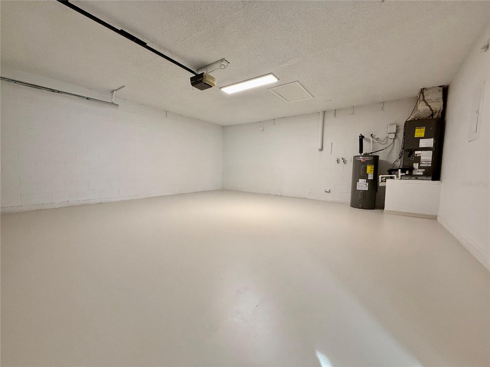 REGENCY PARK - Residential