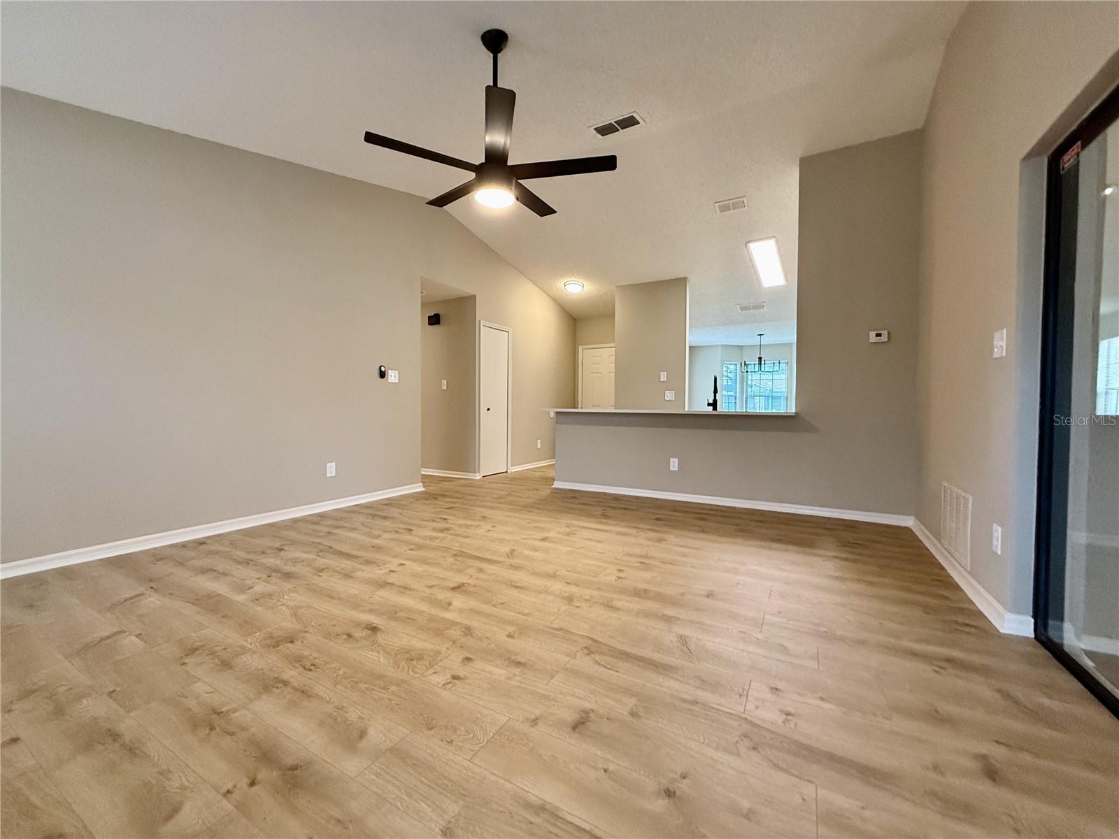 REGENCY PARK - Residential