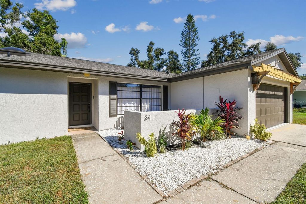 Photo of 34 Harbor Oaks Circle, Safety Harbor, FL 34695 (MLS # TB8490631)