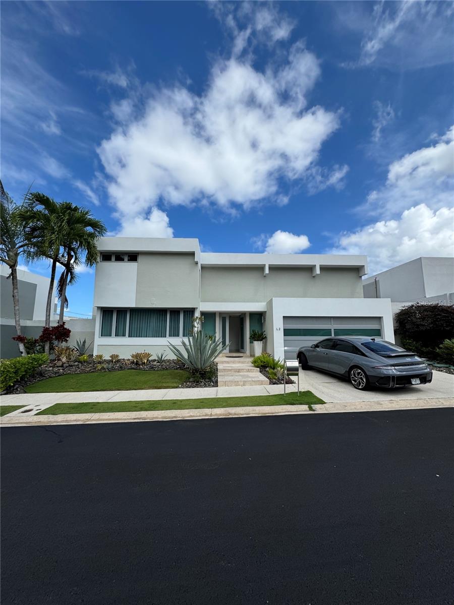 In excellent conditions and ready to move in!