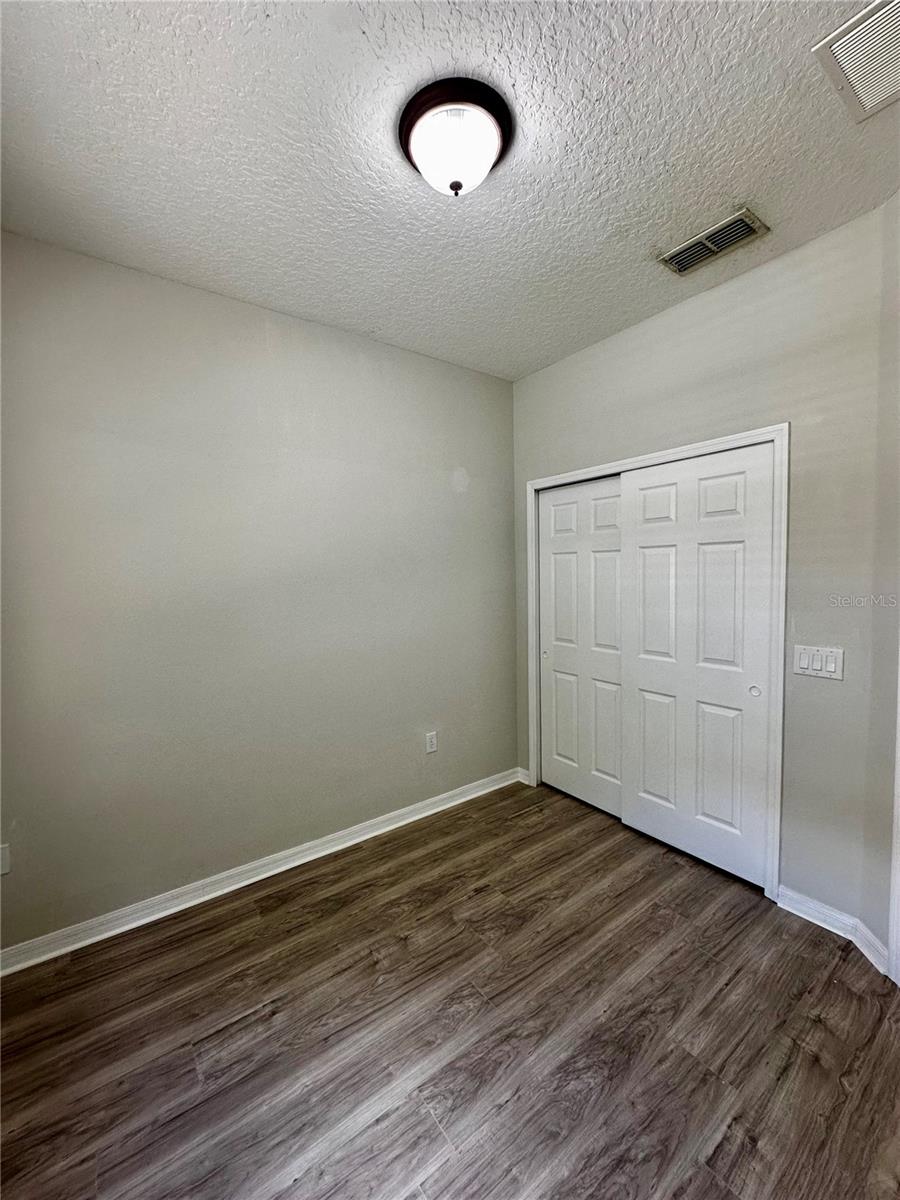 CRESTWYND BAY - Residential Lease