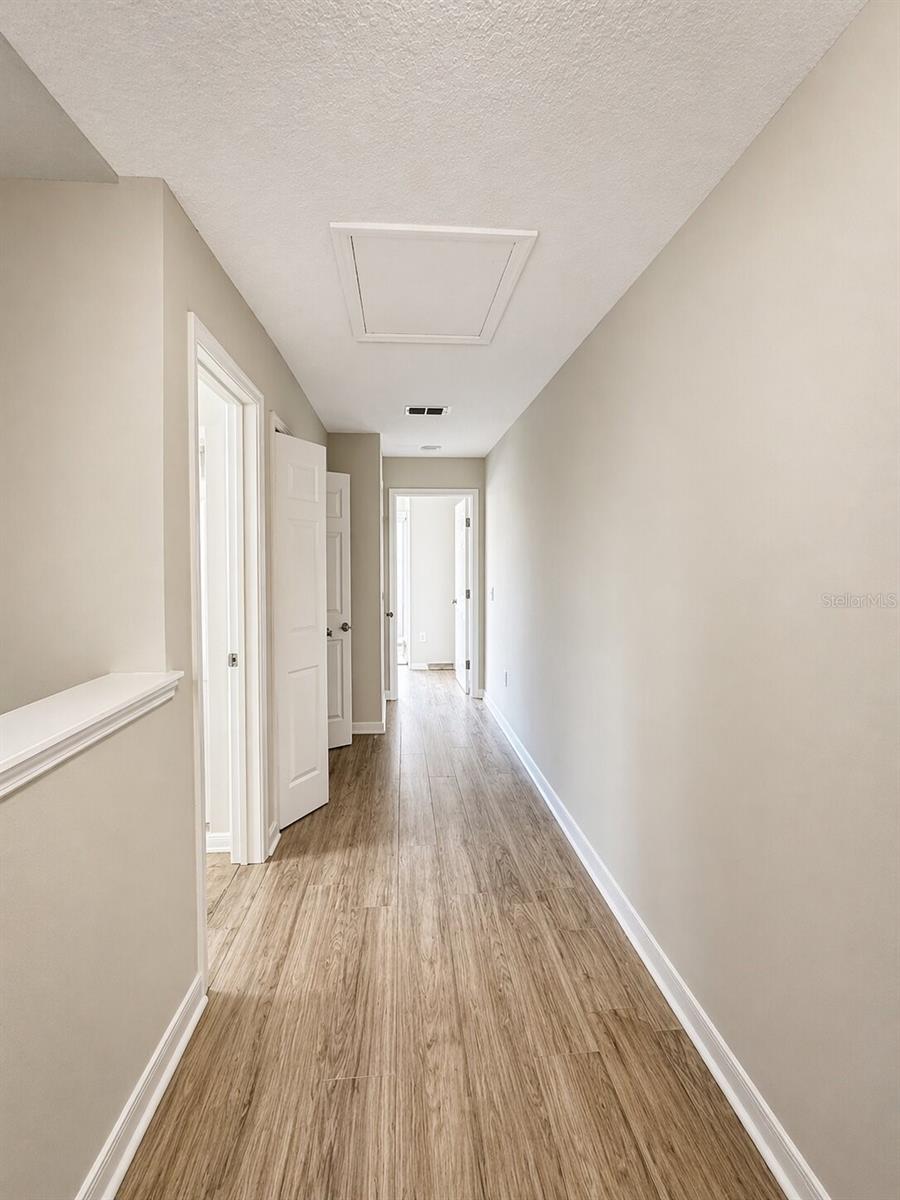 CRESTWYND BAY - Residential Lease