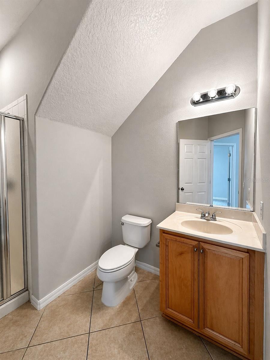 CRESTWYND BAY - Residential Lease